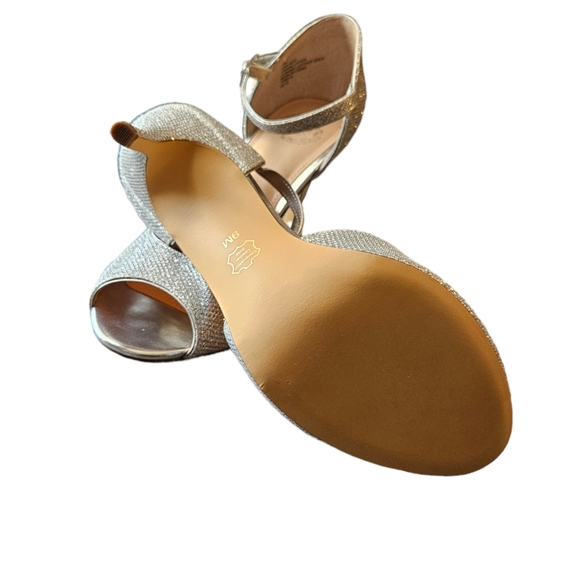 I.MILLER Silver Silver Sparkly Glitter Peep Toe Heel Women's Size 9M - Picture 4 of 8